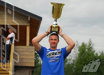 Neil Cragg wins 2wd European Champs