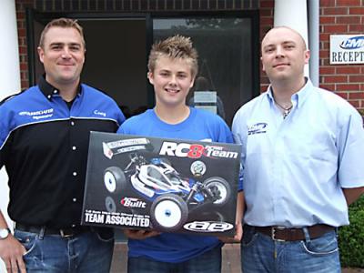 Elliot Boots joins Team Associated