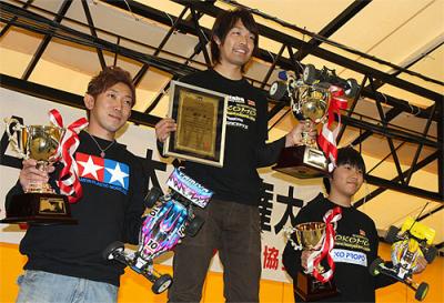 Matsukura & Suki take JMRCA buggy titles
