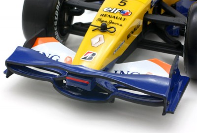 HPI RS32 & Renault R28 F1 replica