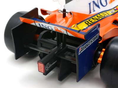 HPI RS32 & Renault R28 F1 replica