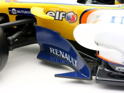 HPI RS32 & Renault R28 F1 replica