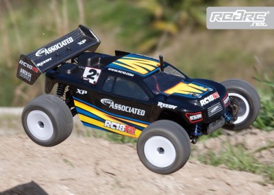 Team Associated RC18T2 RTR 4WD truck