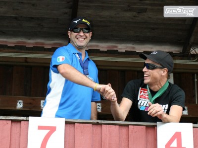 Daniele Ielasi shakes hands with Robert Pietsch