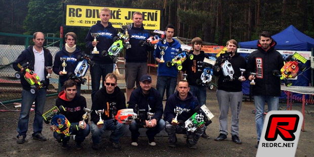 Bayer doubles at Czech 1/8th off-road nationals Rd1