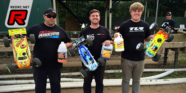 Darren Bloomfield wins UK Truggy nationals Rd3