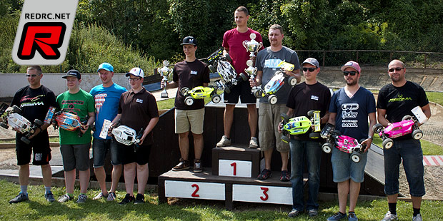 Steven Schöniger wins German E-Buggy nats warm-up