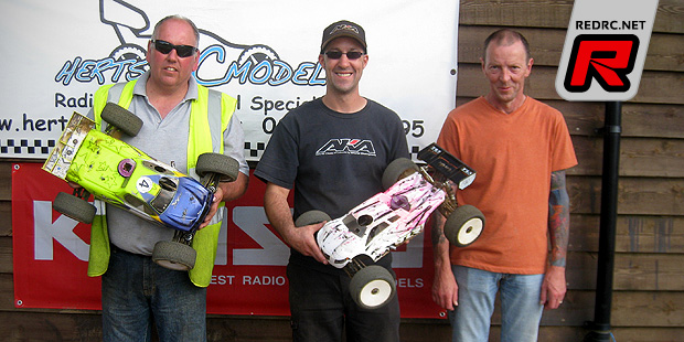 Carter & Cousins win at HNMC Summer Series Rd5