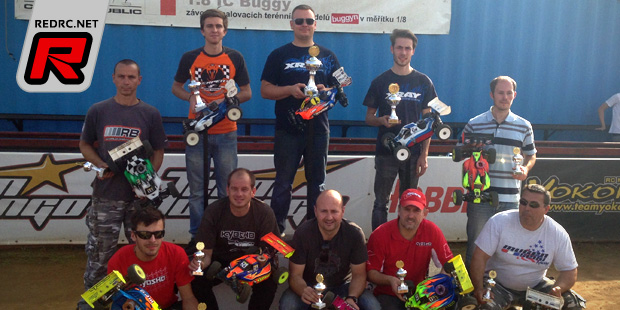 Martin Bayers doubles at Czech 1/8th buggy champs