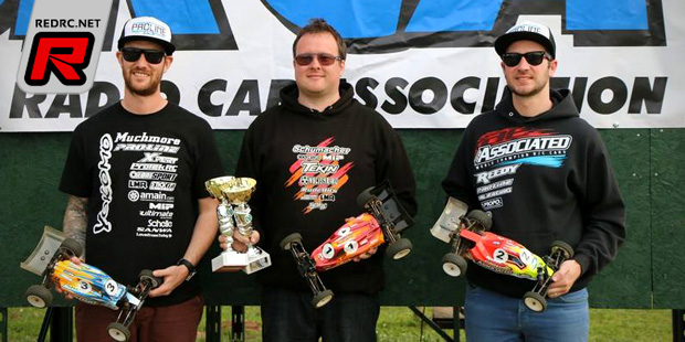 Moss & Martin win at BRCA 1/10th Buggy Nats Rd3