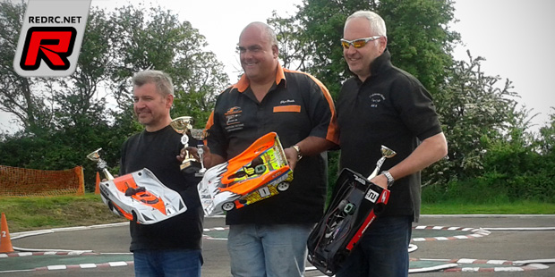 Thurston & Glyn win at BRCA 1/10th IC Track Nats Rd3