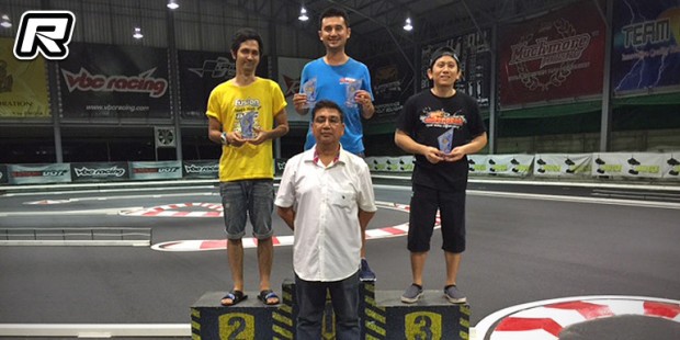 Songsiri & Surikarn C. win at Huge RC club race Rd1