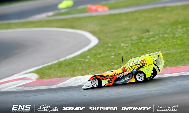 Kurzbuch tops first 1:8 qualifier ahead of Groskamp